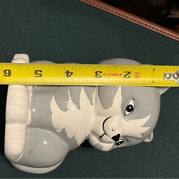 Handmade ceramic kitty coin bank coin slot back of head, gray white kitty 6 x 5” - Picture 7 of 8
